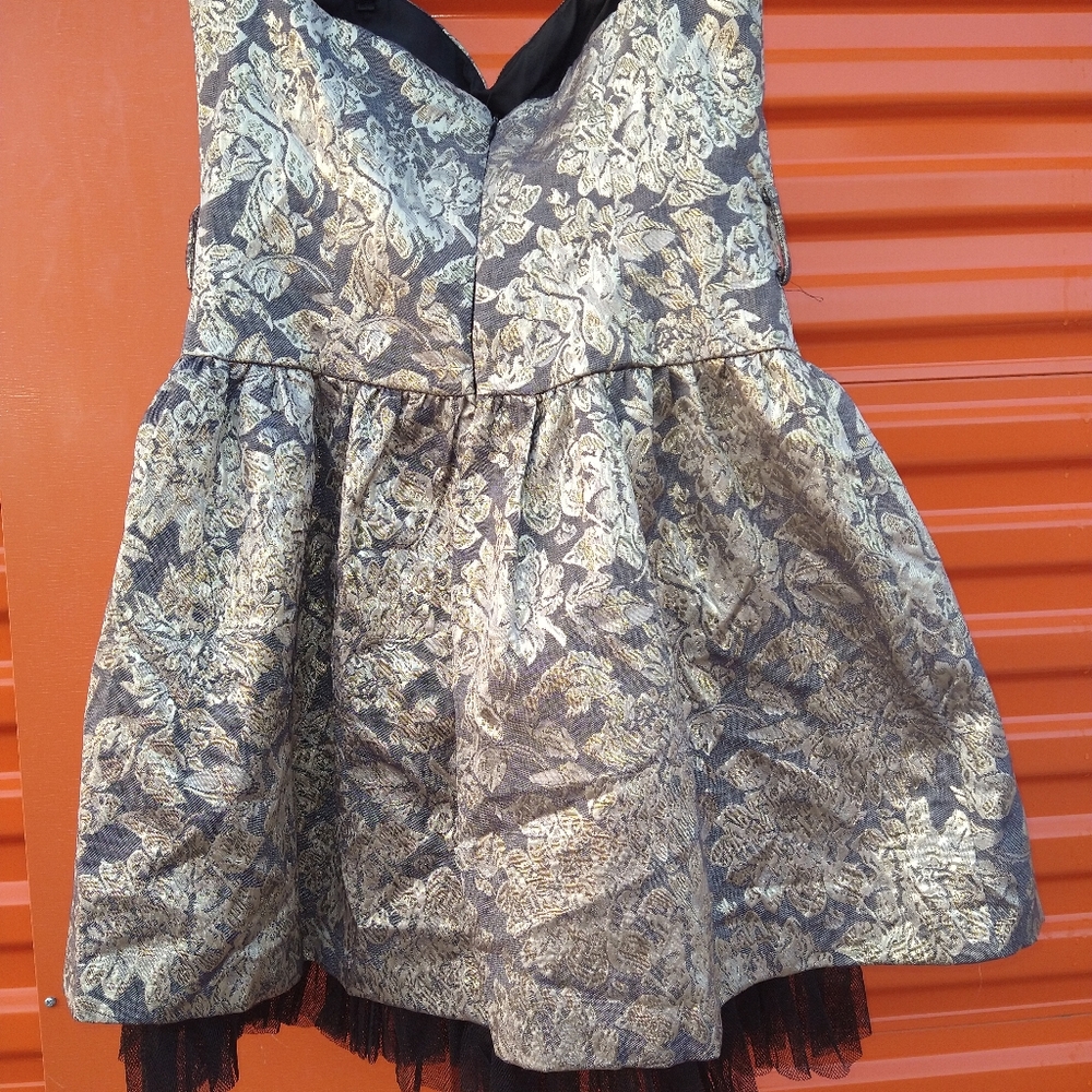 Women's dress